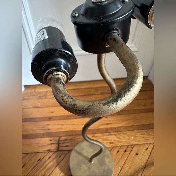 Vintage Wavy Table Lamp - Picture 5 of 5